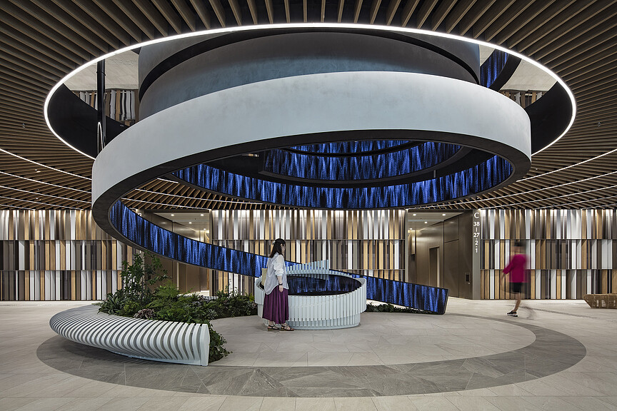 ハリズ　Lucky　Studio Ultra Short Throw Laser Projector - Christie Captiva DWU500S